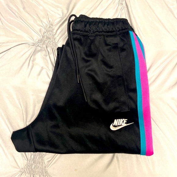 Nike Classic pants🏃🏻‍♂️ - Picture 3 of 4